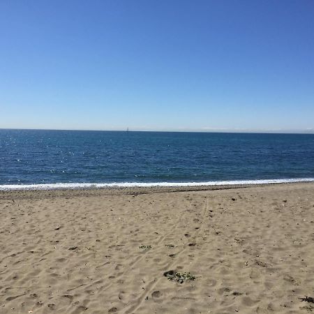 Beachside Estepona Exterior photo