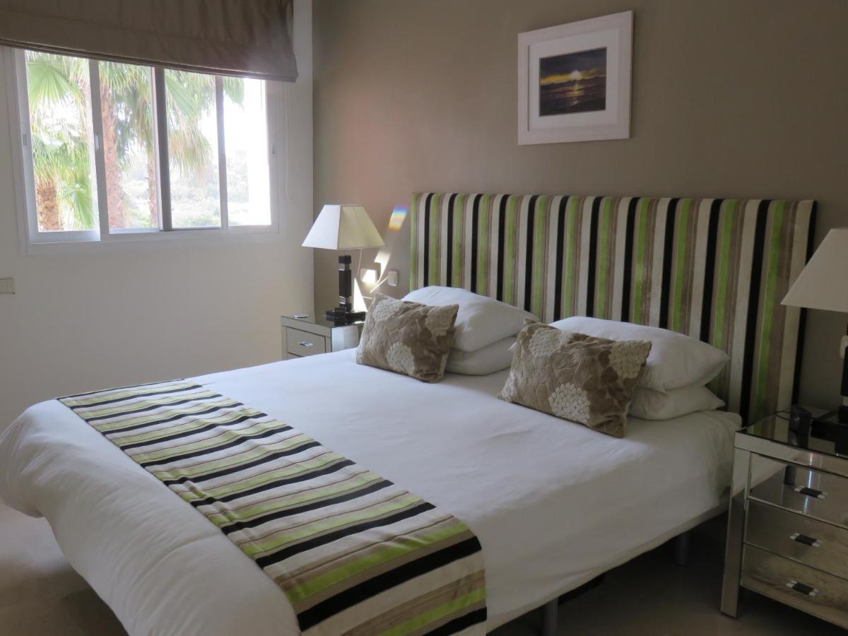 Beachside Estepona Exterior photo